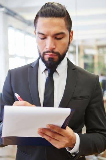 Feature Article: Four point checklist for compliant trainer and assessor profiles